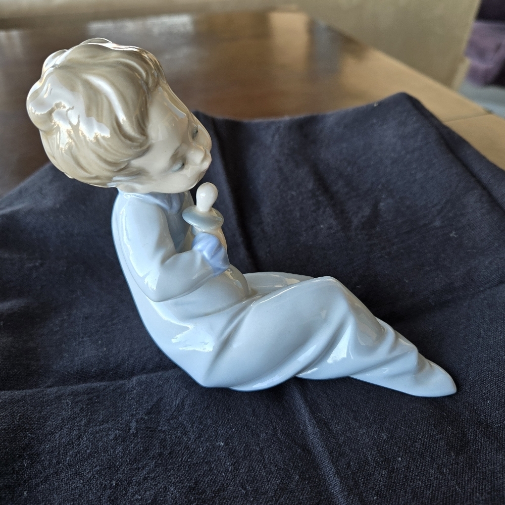 Vintage Lladró Porcelain Baby Figurine w Pacifier Daisa 1980 Spain - Picture 2 of 7